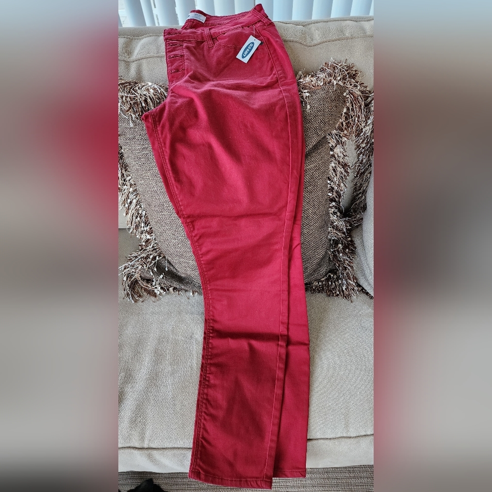 NWT Old Navy Rockstar Super Skinny High Rise Jeans